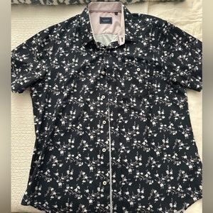7 Diamonds Button Down Collared Shirt